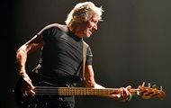 Vocalist Pink Floyd accused the State Department in the section of Ukraine