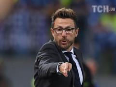 The coach of  Roma  was so carried away by the celebration of the goal that he broke his hand