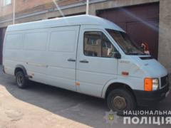 Policemen of Zhytomyr region returned the minibus selected by the separatists to the volunteers in the ATU zone