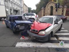 В Харькове ВАЗ и Daewoo  боролись  за прочность металла