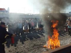Rescuers held repeated exercises in the shopping and entertainment center