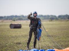 Danger, risk, extreme: how the guardsmen of special forces landed from the airplane and helicopter