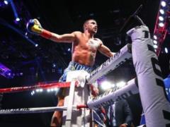 Легендарний Шеннон Бріггс тепло привітав і обійняв Ломаченко перед боєм Джошуа - Повєткін