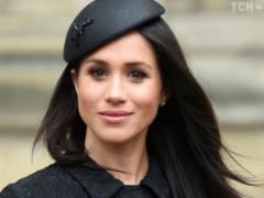 Megan Markle in an elegant black dress first appeared without the members of the royal family