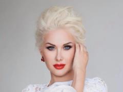 Sensual Catherine Buzhinskaya in a snow-white dress presented  royal  perfume