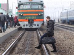 Под Харьковом женщину насмерть сбил поезд