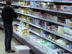 In Kharkov, an uncle with young nephews brought out from the supermarket food for 8 thousand hryvnia