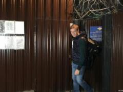 Навальный вышел на свободу