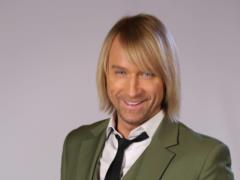 Oleg Vinnik vigorously sang the song of Roman Scorpio on the show  X-factor 9 