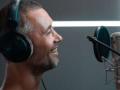 Sergei Babkin shined naked pumped torso in the recording studio