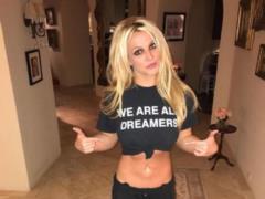 Britney Spears in short shorts showed how Selena Gomez  helped  withstand a long workout