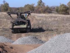 In the environmental protection zone, the military built more than 900 meters of the road
