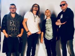 Yurko Yurchenko and his group gave a concert on the red line of the Kiev metro
