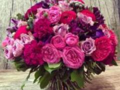 In what cases give a bouquet of roses? What reason is appropriate to give a bouquet of roses