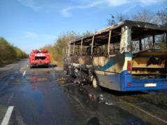 In the Dnipropetrovsk region on the move caught fire bus with people