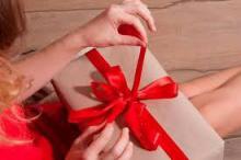 What to give a couple of lovers