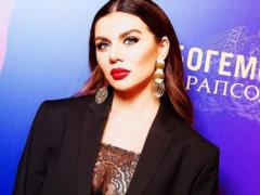 Anna Sedokova spun romance with a 24-year-old hockey player