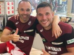 Perfect Assist Iniesta scoop under Kung Fu punch Podolski