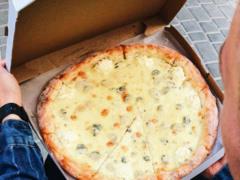 Near Kiev, an attack on the pizza peddler