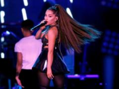 In place of Selene Gomez: eminent edition called  Woman of the Year  in the music industry