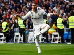 Ramos Style. Defender "Real" in the blood broke his opponent's nose and left dry with water