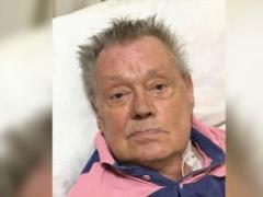 Внучка показала последнее фото Караченцова