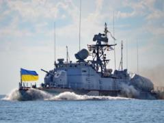 Fighter Navy APU plundered for sale boat, which he himself and served