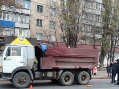 В Харькове на Основе  Камаз  сбил мальчишку