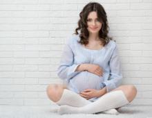 Fashionable, stylish and beautiful clothes for expectant mothers