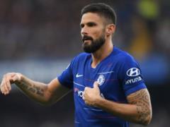 Giroud is not going to leave Chelsea and is waiting for a new contract