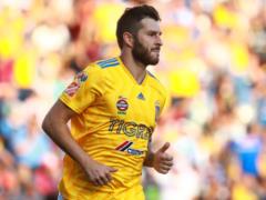 Gignac decided to stay in Mexico, extending the contract with Tigres