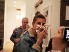 A face cake from her husband and a touching greeting from her mother-in-law: Hayley Baldwin celebrated her 22nd birthday