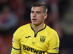 Lunin helped Levanes sensationally beat Alaves and get out of the relegation zone
