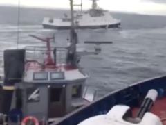 A video of a Ukrainian tug ram at the Crimean Bridge appeared on the web