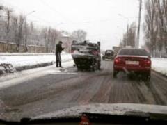 Сотня единиц спецтехники выехала приводить в порядок дороги в Харькове