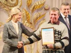 Svetlichnaya presented awards to the best agricultural workers of Kharkiv region