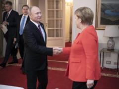 Меркель на встрече с Путиным подняла вопрос эскалации на Азове