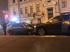 Тройное ДТП в Харькове: Водитель Daewoo в больнице