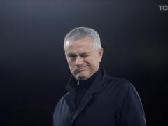 Моуринью остроумно пошутил об отсутствии стакана с водой на пресс-конференции