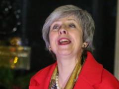 Вместо Brexit: в Британии голосуют за отставку Мэй