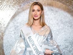 Эффектно: TAYANNA выехала на сцену новогоднего шоу прямо на машине