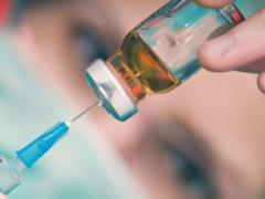 Медики просят желающих сделать прививку от кори