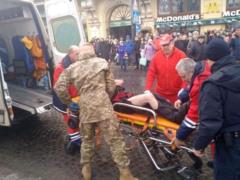 Во Львове боец ВСУ спасал жизни гражданским во время пожара на Новогодней ярмарке