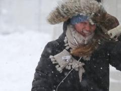 В ближайшие сутки в Украину придут снег и метели