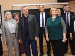 Володин раскритиковал реконструкцию учебных заведений в Саратовской области