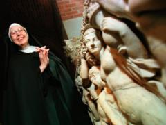 Умерла монахиня-отшельница Венди Бекетт, которая записала цикл фильмов об искусстве для ВВС
