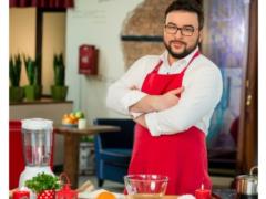 Руслан Сеничкин появился в эфире  1+1  в компании красотки из Яремче