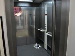 Власти  ЛНР  подарят жителям круглосуточную работу лифтов на Новый год