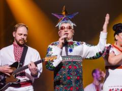 «Фантастична ніч на каналі «Україна»: АВВА, Сердючка и Винник в кедах