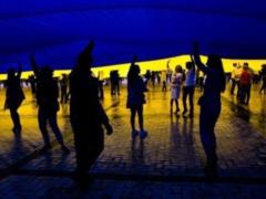 Социологи: в Украине улучшилась общая атмосфера в обществе